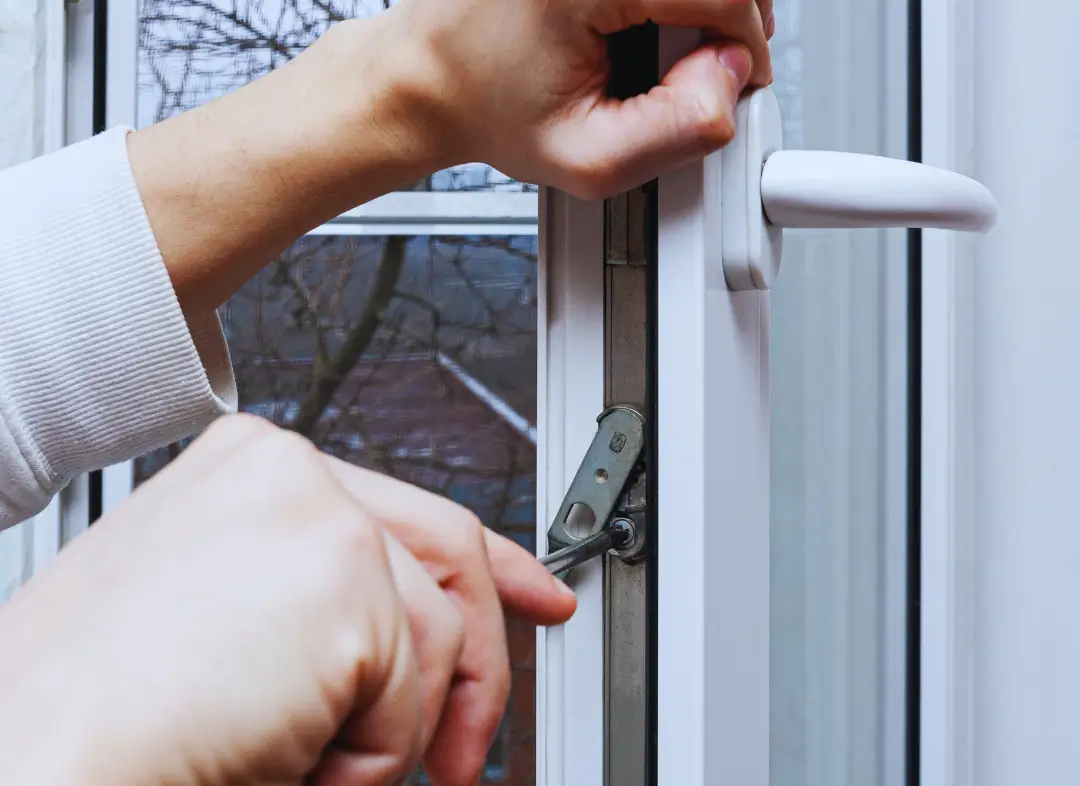 Réparation serrure de fenêtre Barr